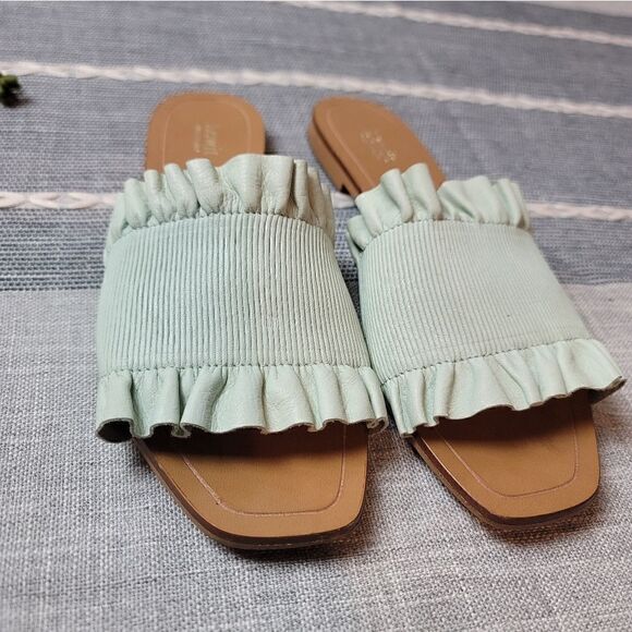 LEWIT Cassandra Ruffle Sandal - Picture 4 of 8